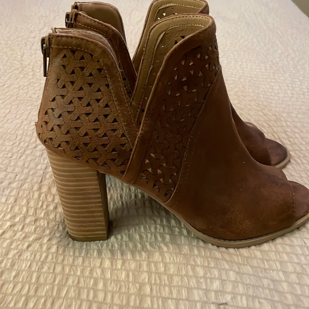 Report Bootie - image 1